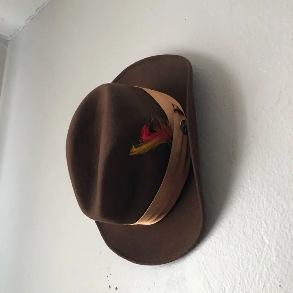 Vintage wool fedora with multi colored feathers in the satin ribbon trim - Picture 2 of 7